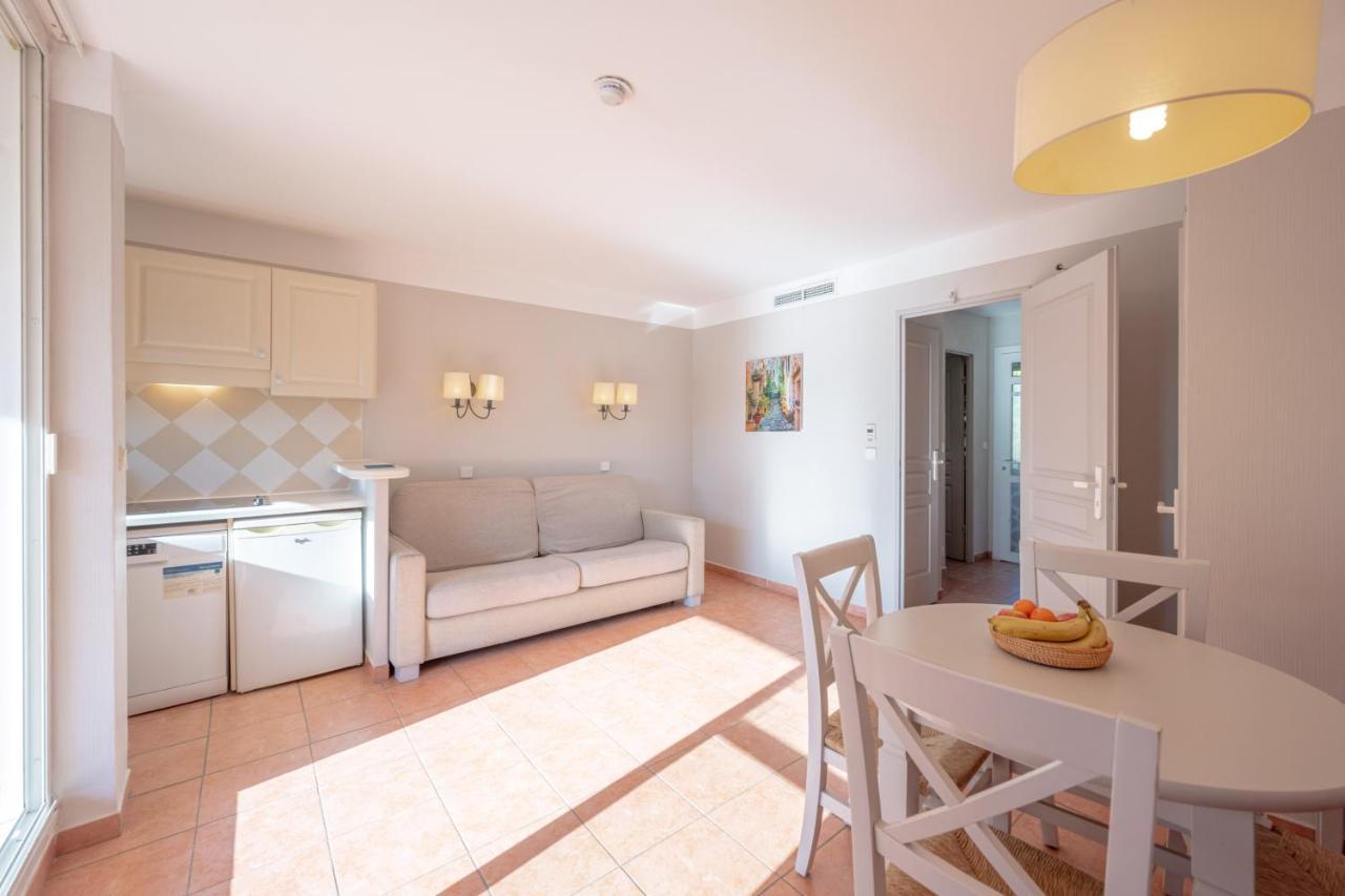 Residence Pierre & Vacances Les Rives De Cannes Mandelieu Bagian luar foto