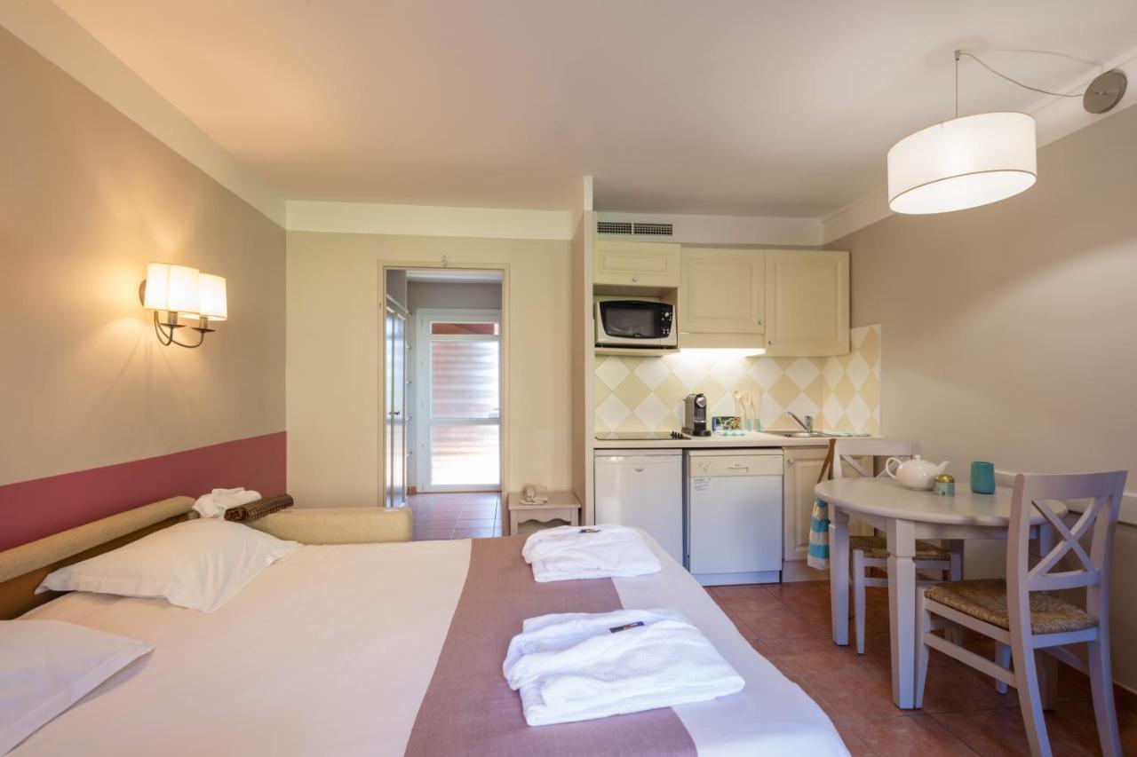 Residence Pierre & Vacances Les Rives De Cannes Mandelieu Bagian luar foto