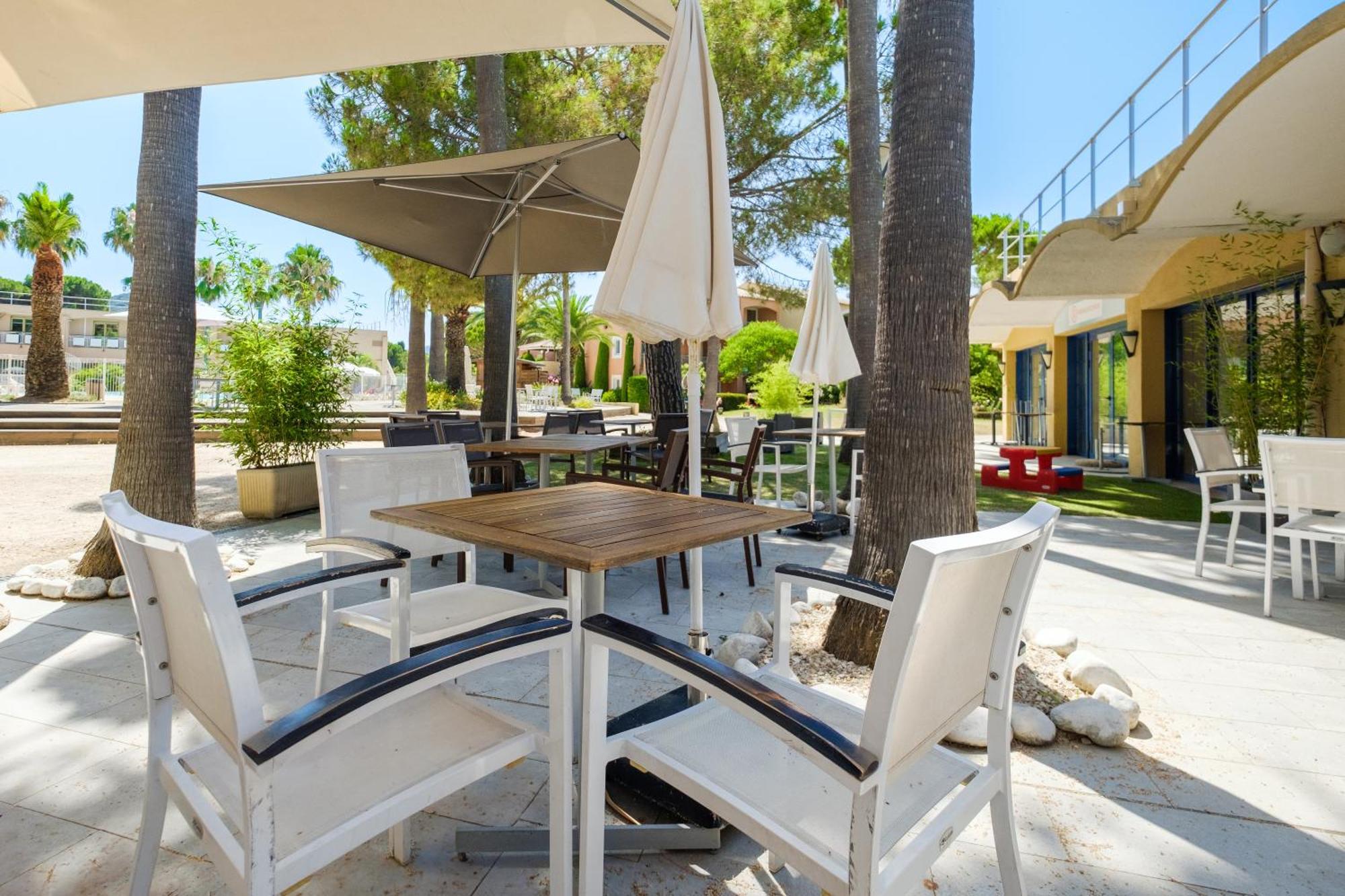 Residence Pierre & Vacances Les Rives De Cannes Mandelieu Bagian luar foto