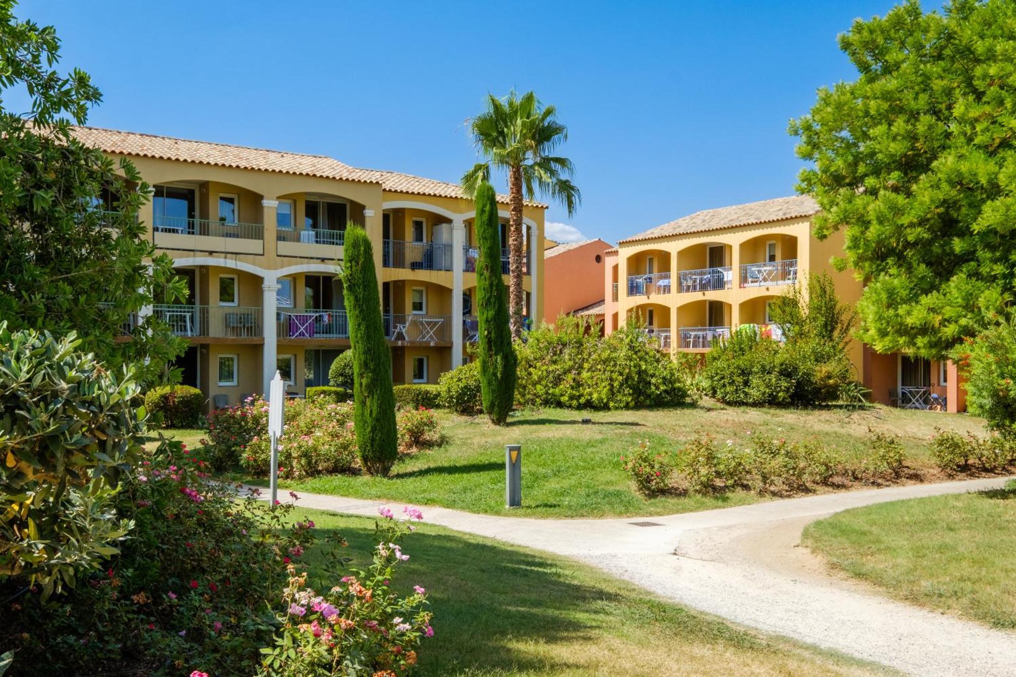 Residence Pierre & Vacances Les Rives De Cannes Mandelieu Bagian luar foto