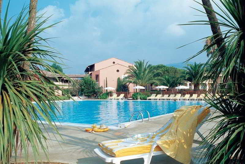 Residence Pierre & Vacances Les Rives De Cannes Mandelieu Bagian luar foto